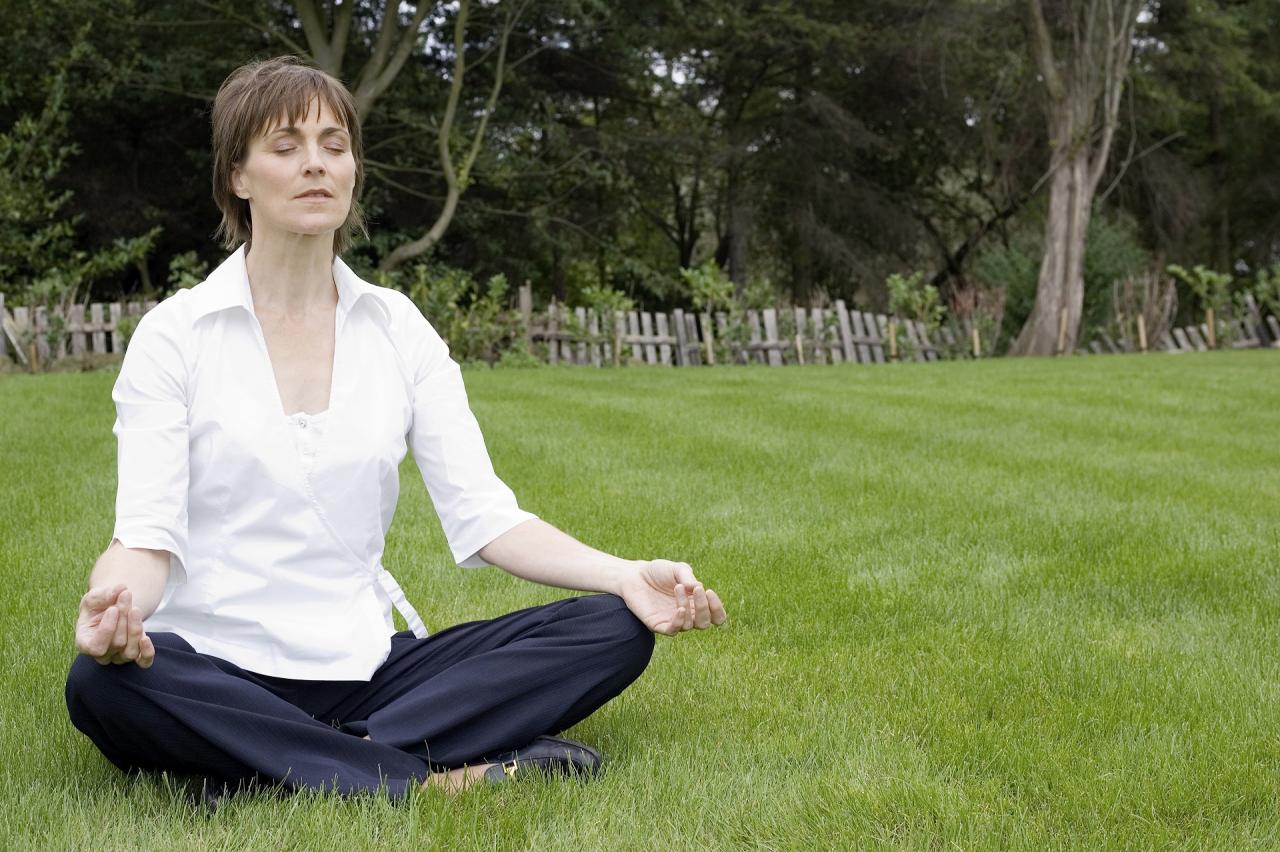 Improve Meditation Focus | Confessions of an Overworked Mom