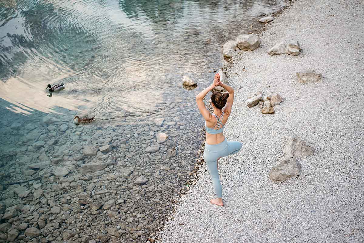 21 Positive Motivational Hiking Quotes - Mello Woman